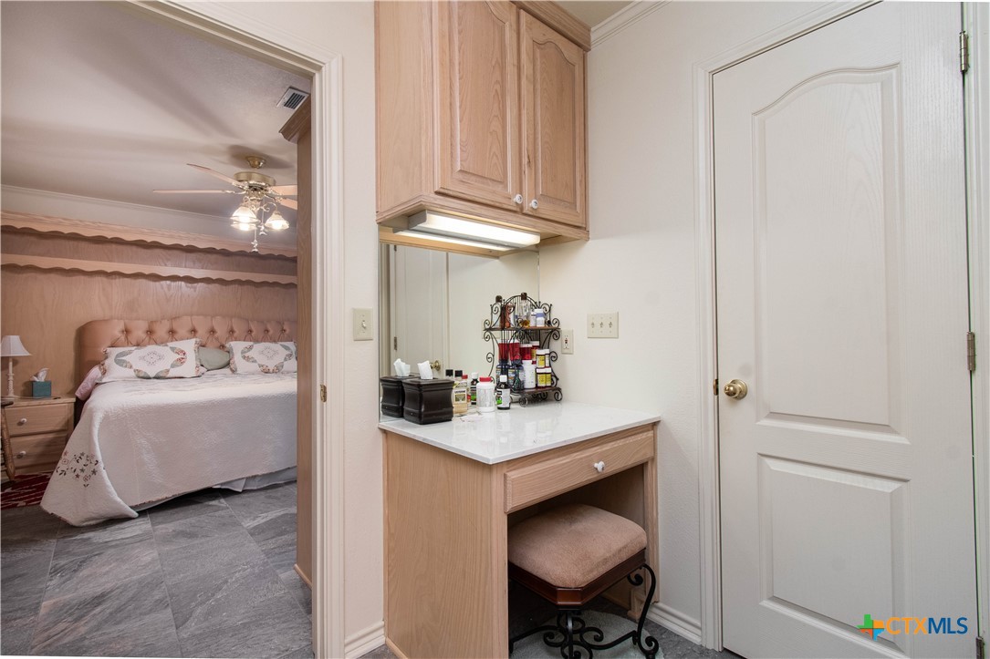 9821 Fm 439 Property Photo 33