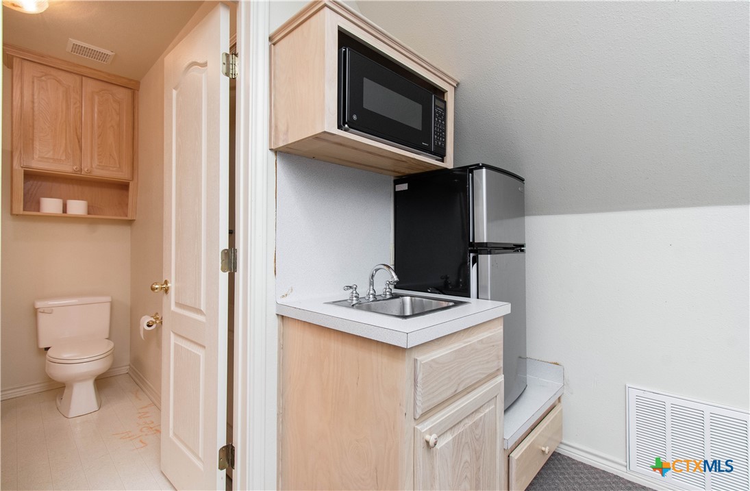 9821 Fm 439 Property Photo 36
