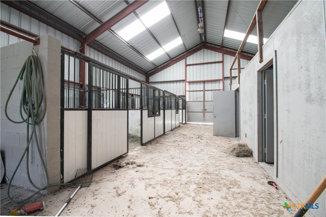 9821 Fm 439 Property Photo 38