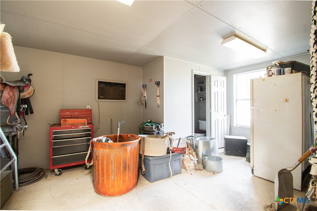 9821 Fm 439 Property Photo 39