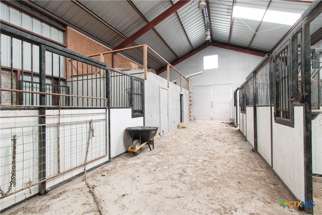 9821 Fm 439 Property Photo 41