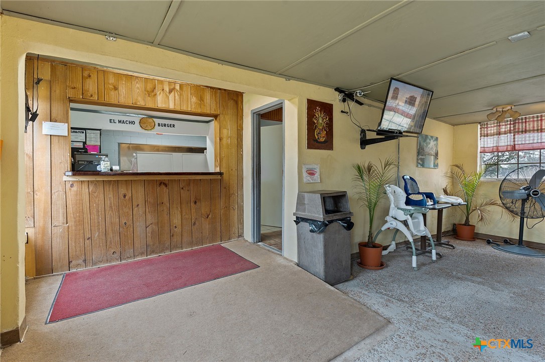 375 Mesa Drive Property Photo 3