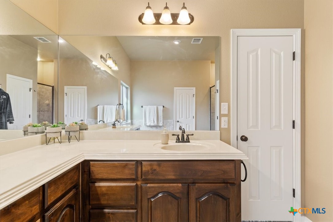 1803 Tejon Court Property Photo 22