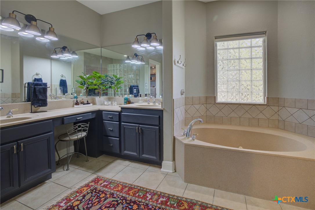 359 Cambridge Drive Property Photo 29