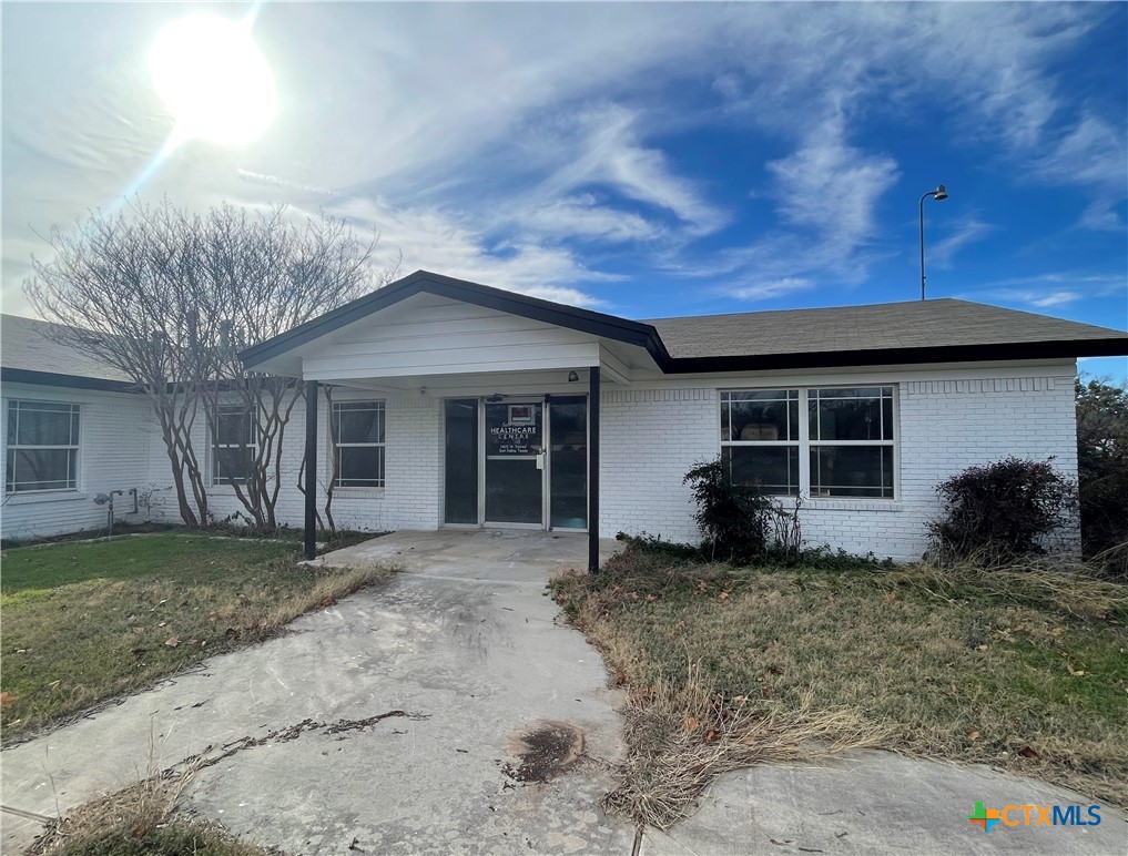 1405 W Storey Property Photo 1