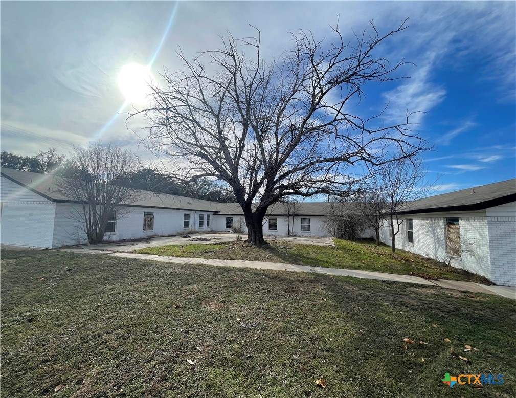 1405 W Storey Property Photo 6