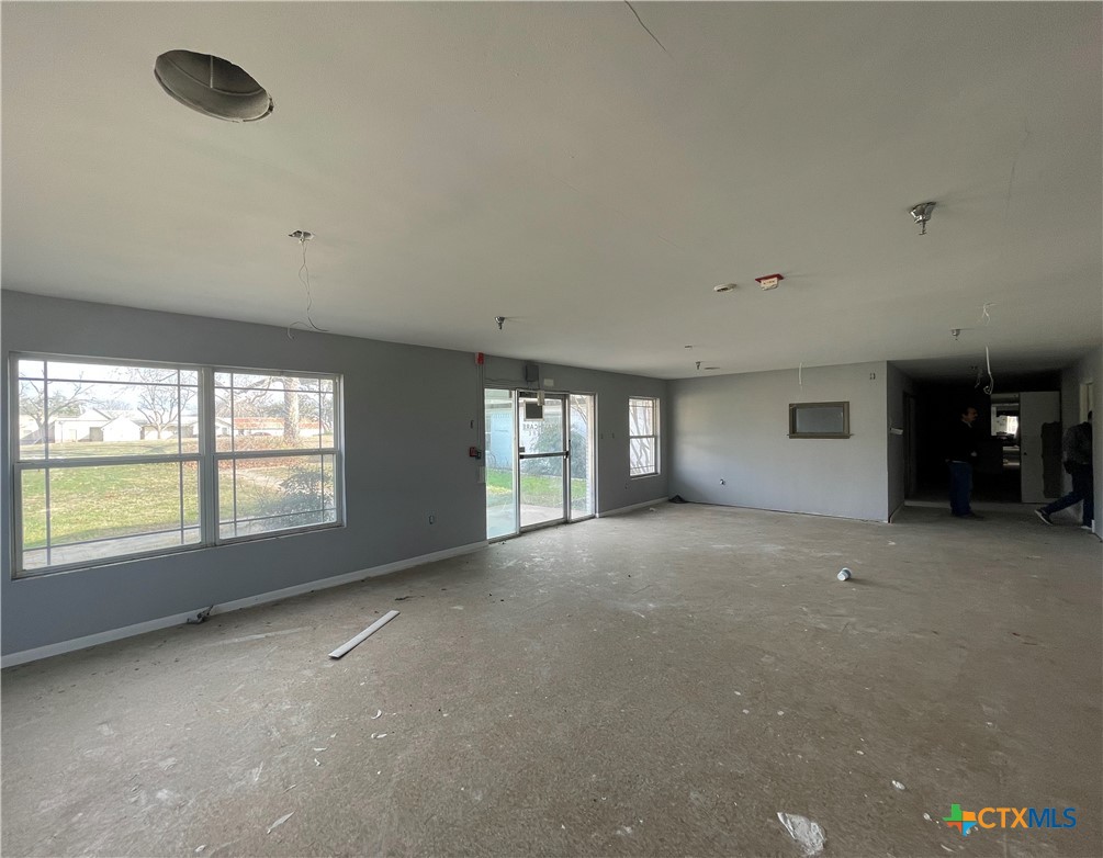 1405 W Storey Property Photo 12