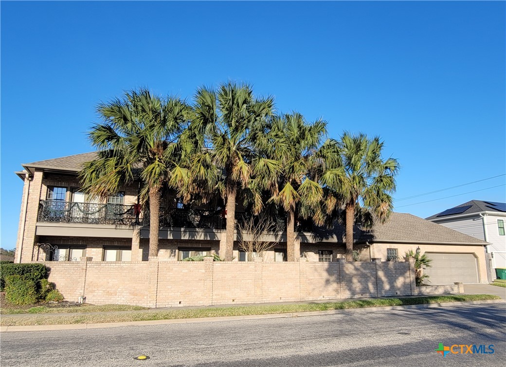 6001 Country Club Drive A Property Photo 2