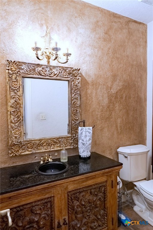 6001 Country Club Drive A Property Photo 17