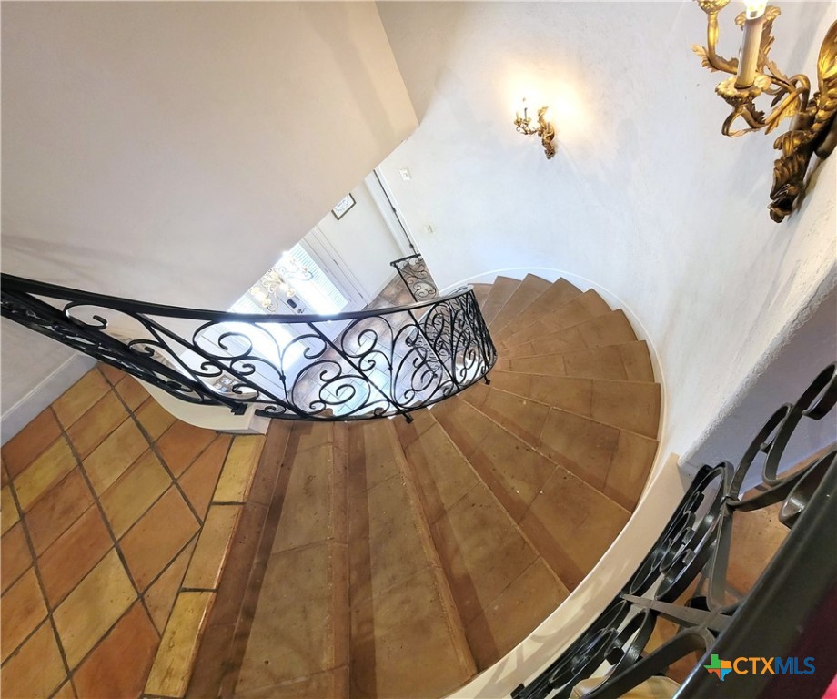 6001 Country Club Drive A Property Photo 18