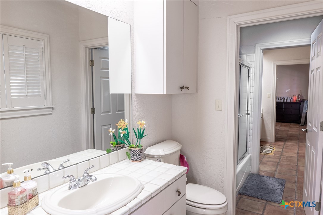6001 Country Club Drive A Property Photo 23