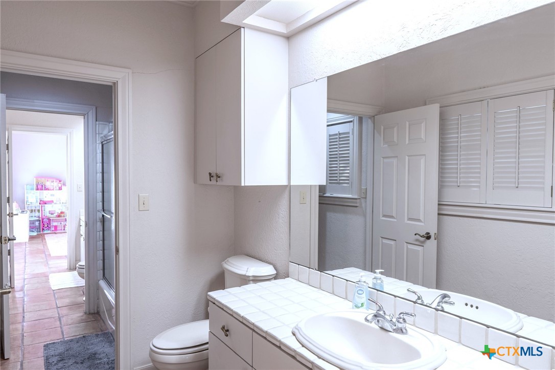 6001 Country Club Drive A Property Photo 26