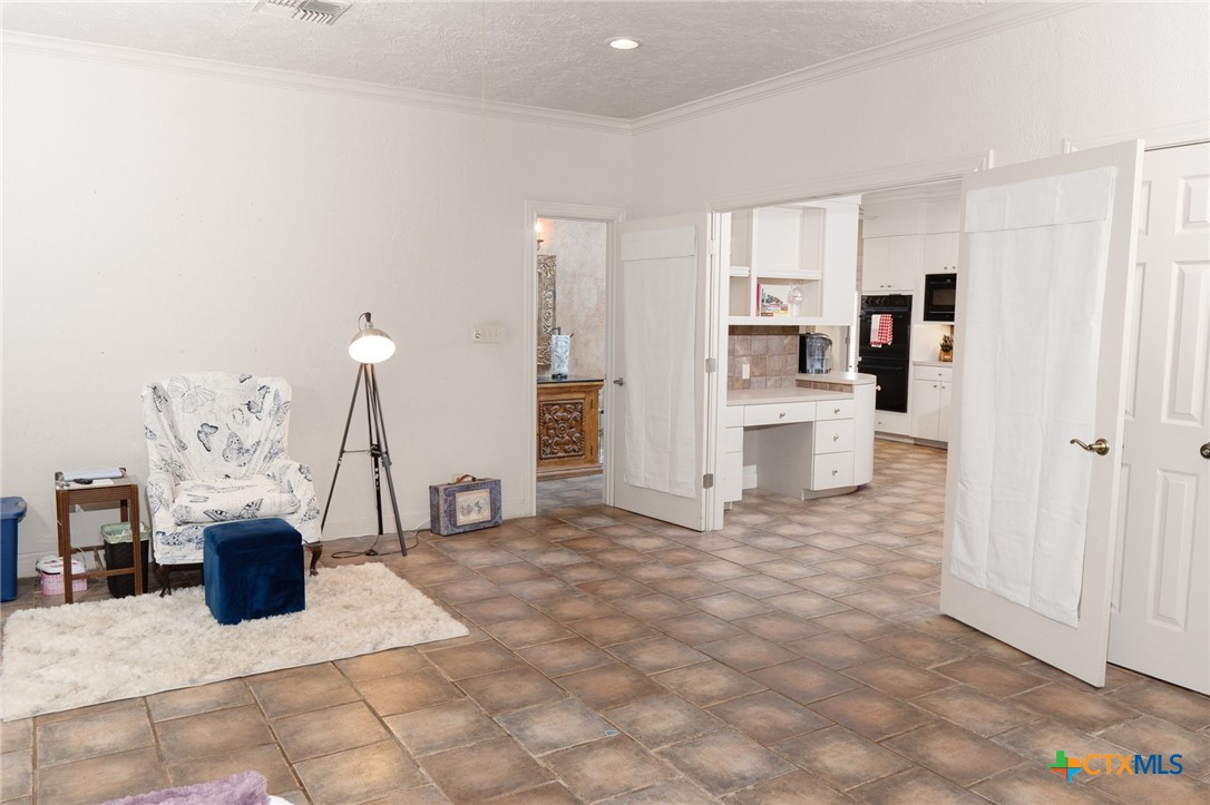 6001 Country Club Drive A Property Photo 30
