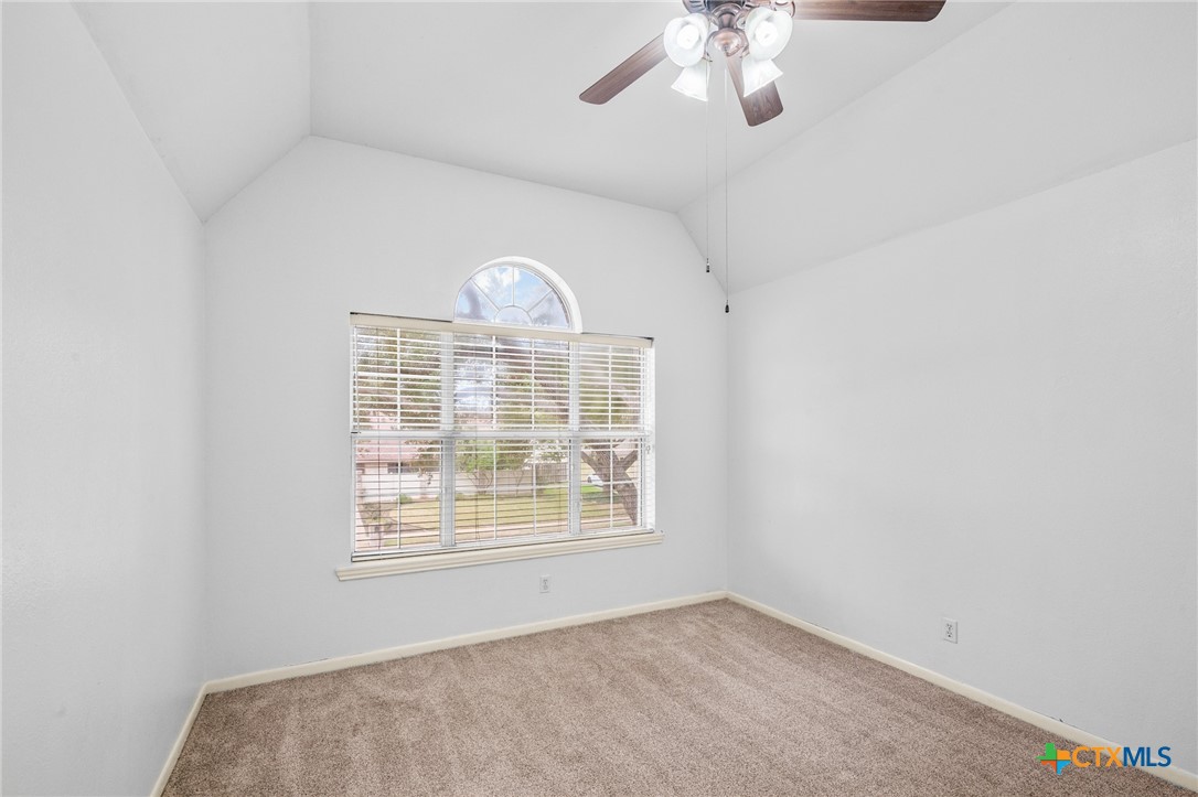 207 Champions Row Property Photo 28