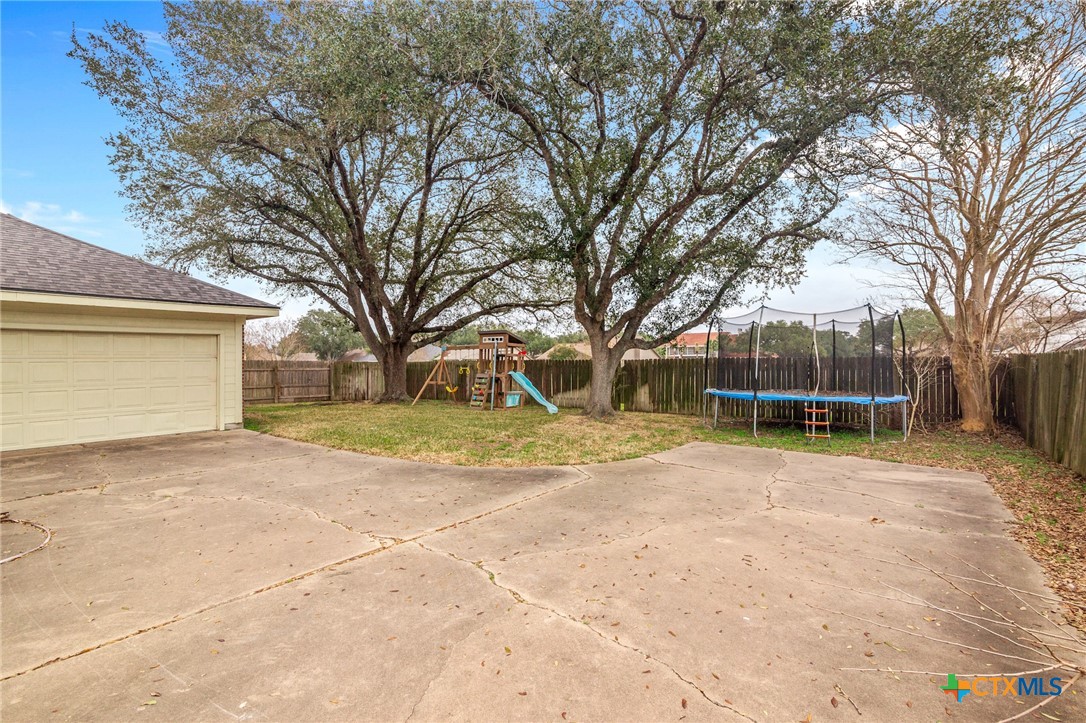 207 Champions Row Property Photo 32