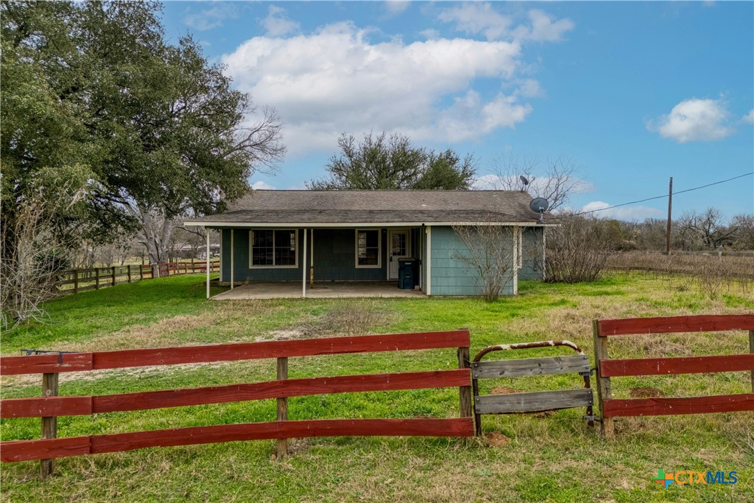 103 Robin Lane Property Photo 6