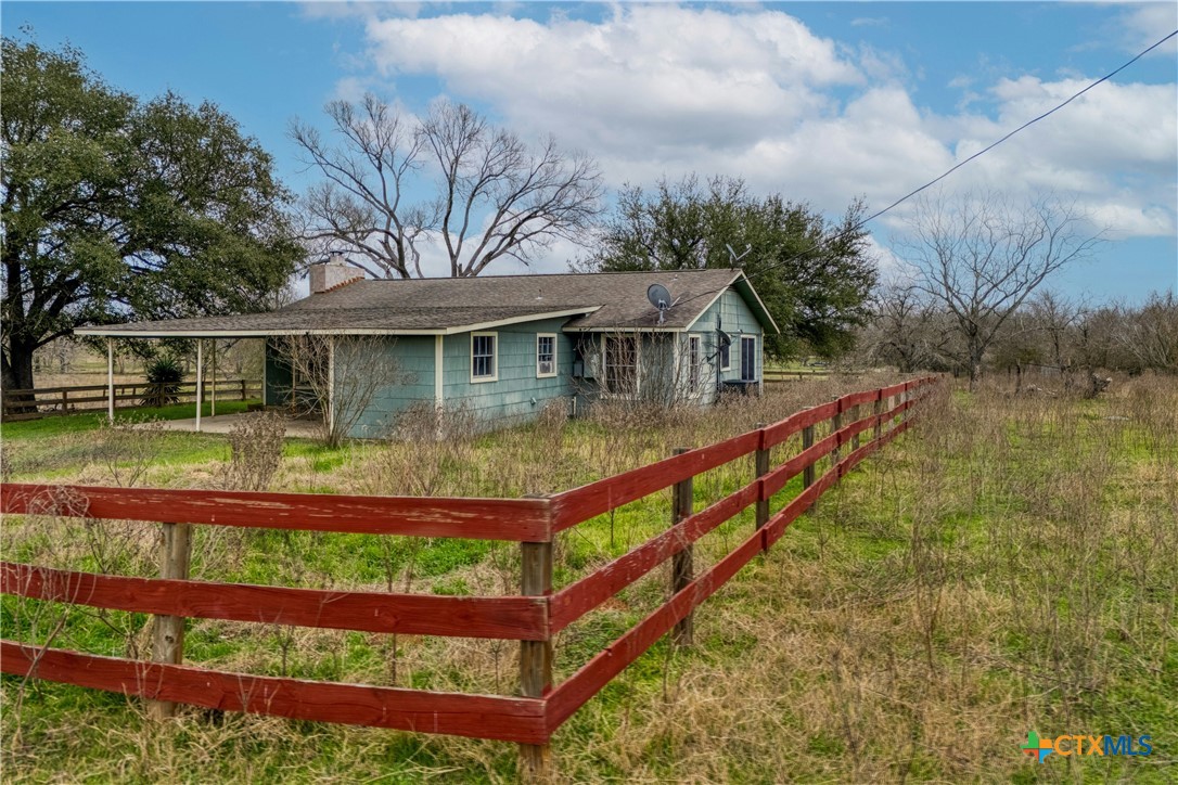 103 Robin Lane Property Photo 7