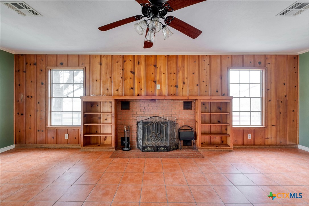103 Robin Lane Property Photo 14