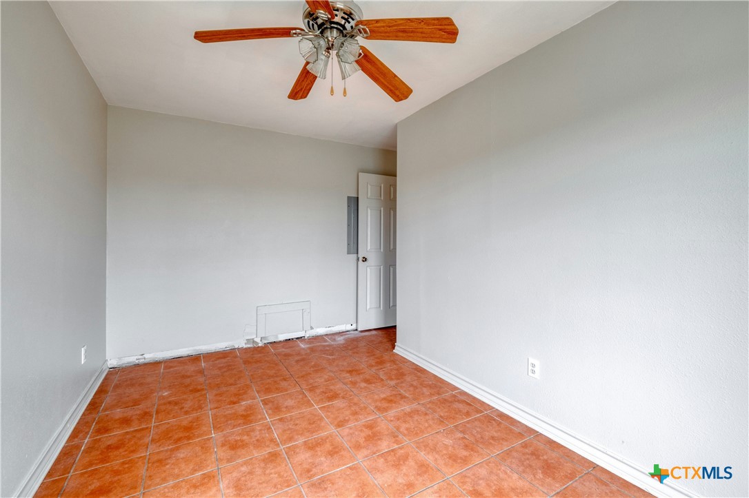103 Robin Lane Property Photo 27