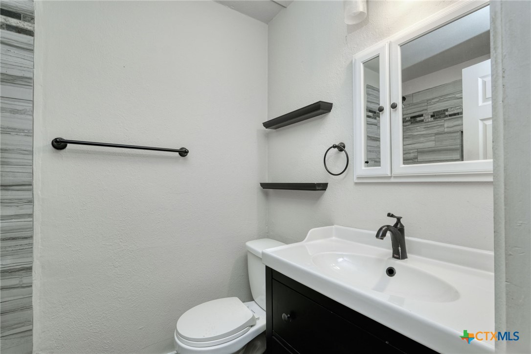6407 Auburn Drive Property Photo 9