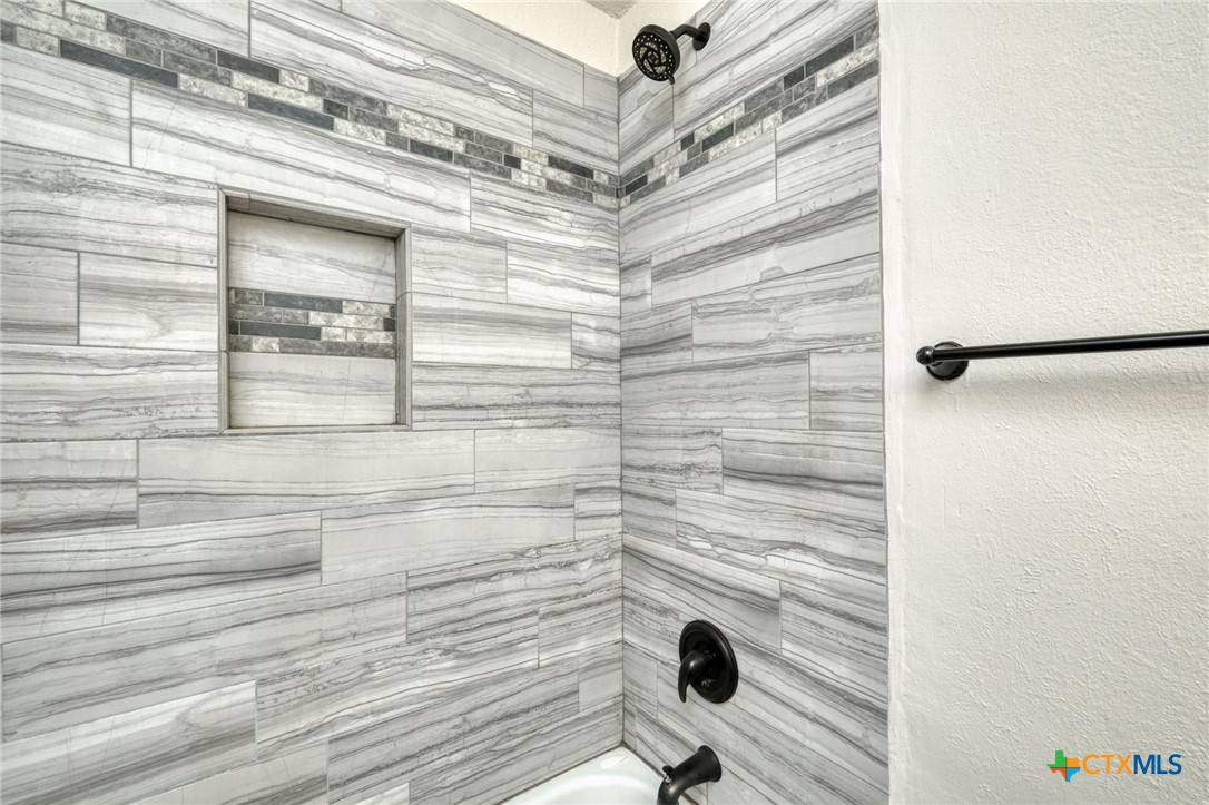 6407 Auburn Drive Property Photo 10
