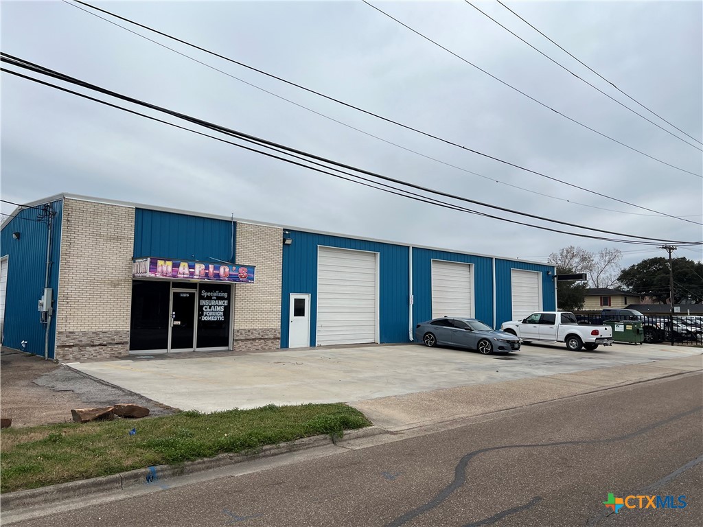 3107 E Red River Street Property Photo 1