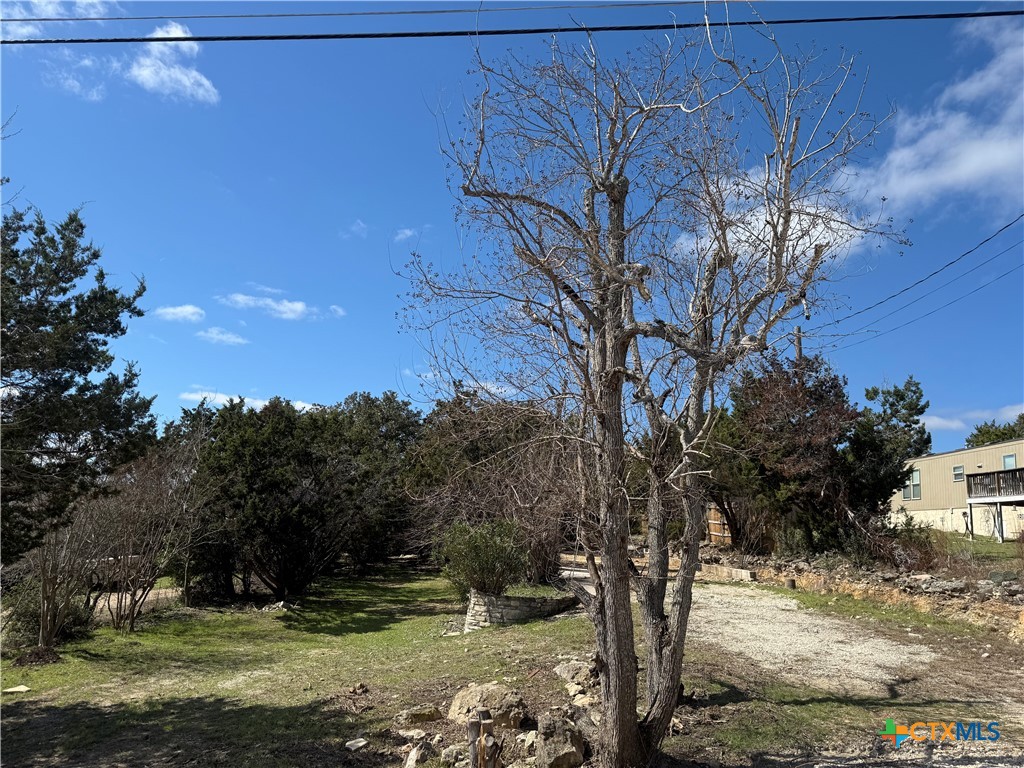 1800 Live Oak Drive Property Photo 1