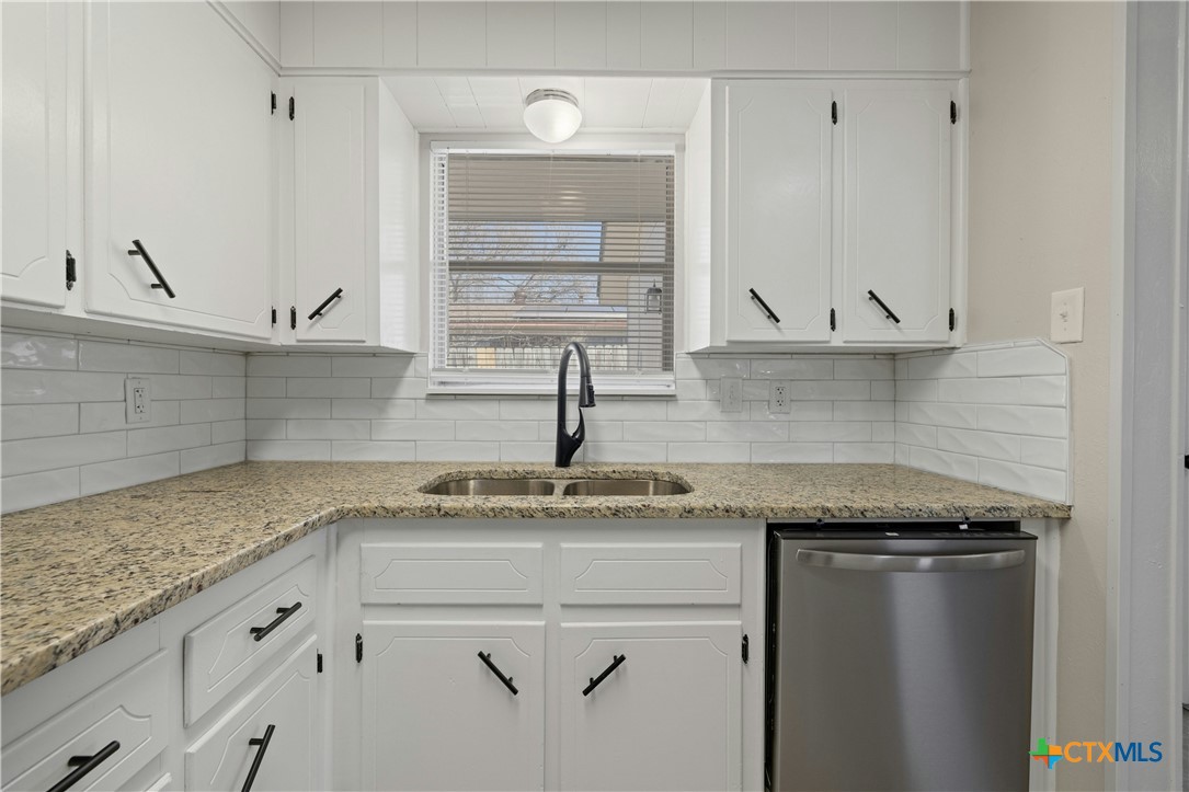 2301 Malakoff Street Property Photo 13