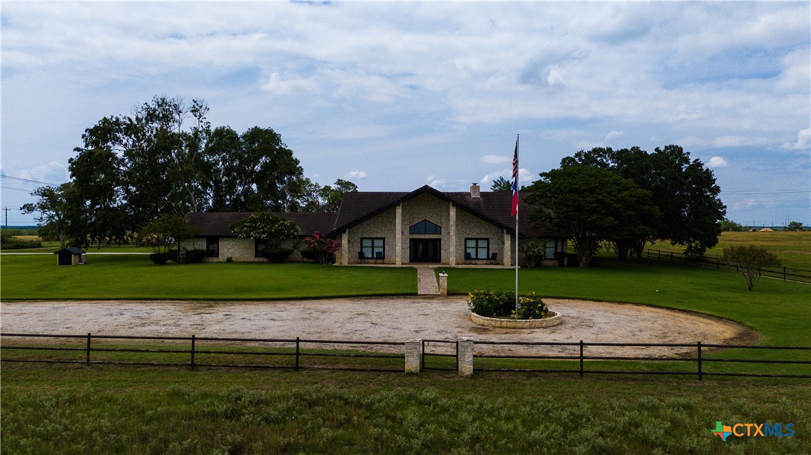 1460 E State Highway 87 Property Photo 1