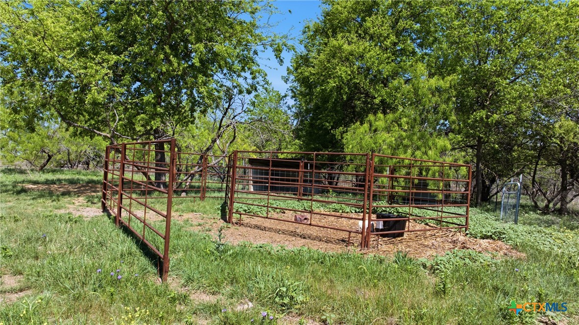 6947 Moody Road Property Photo 4