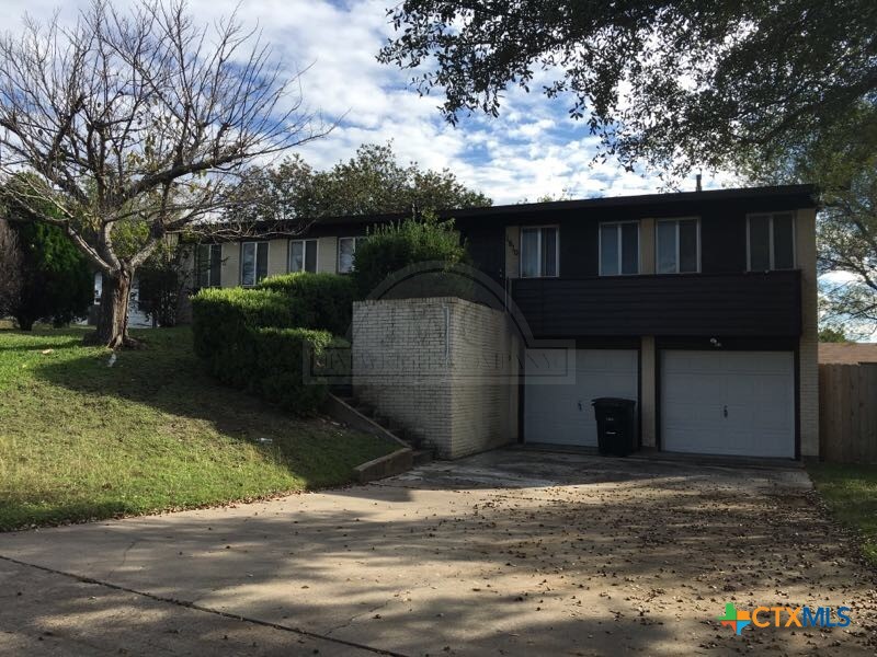 1810 Crestridge Drive Property Photo