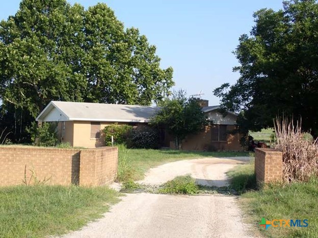 8629 Fm 1960 Property Photo 1