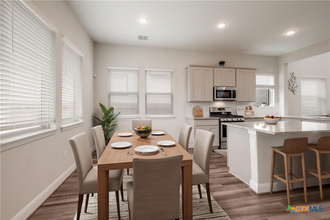 12154 Casparis Property Photo 1