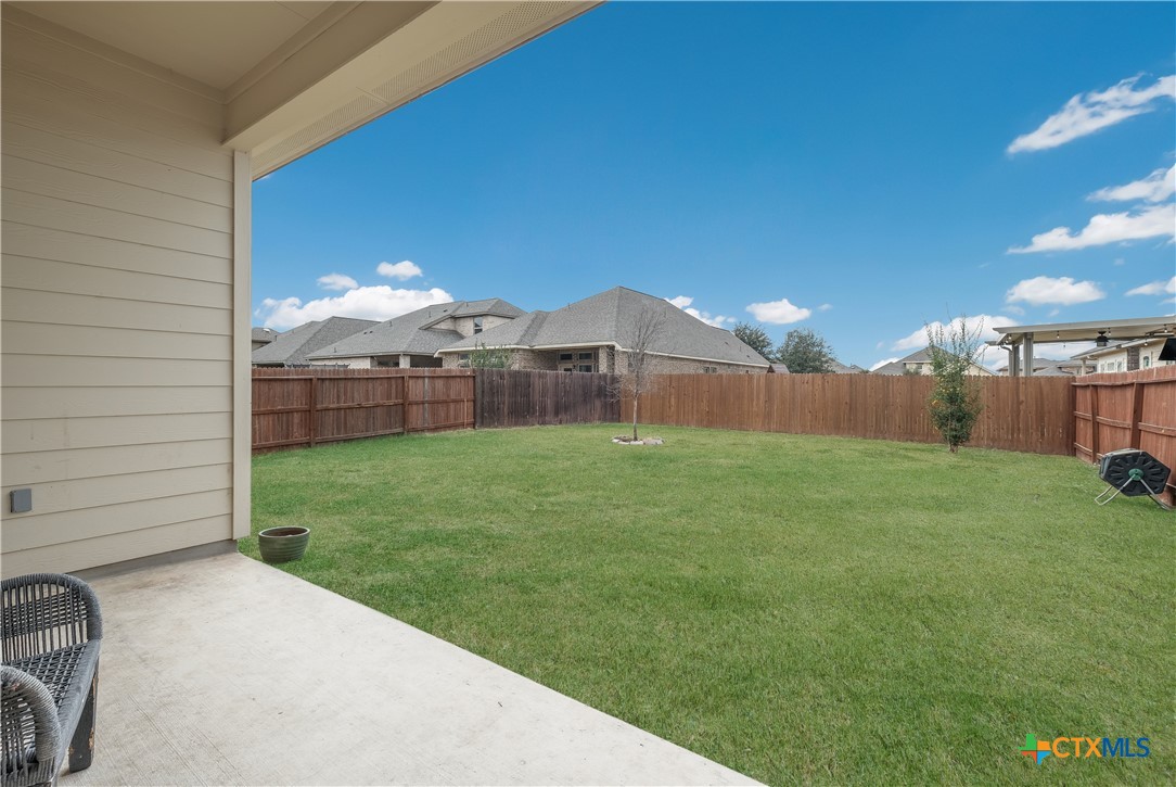 12154 Casparis Property Photo 28