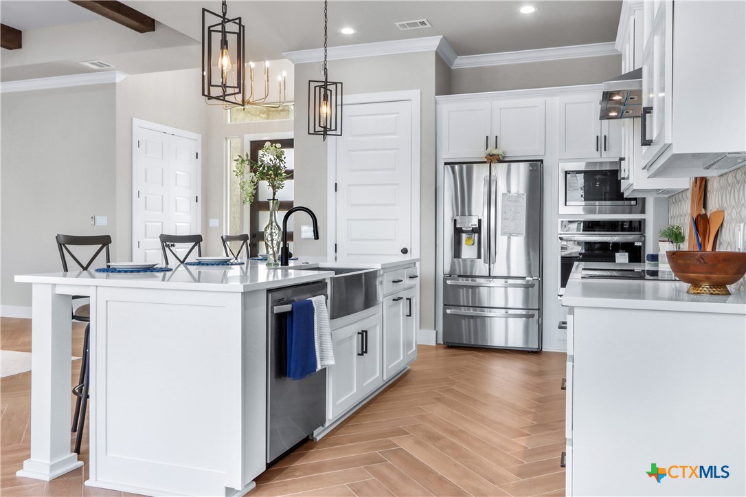 805 John Price Property Photo 14