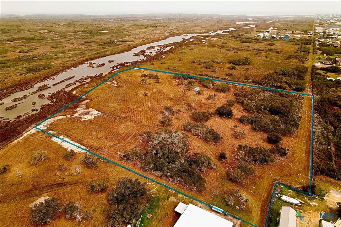 Tbb Blue Avenue Property Photo 1
