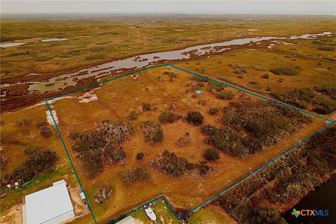 Tbb Blue Avenue Property Photo 2