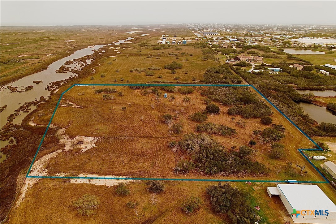 Tbb Blue Avenue Property Photo 3