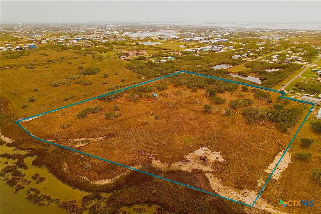 Tbb Blue Avenue Property Photo 6