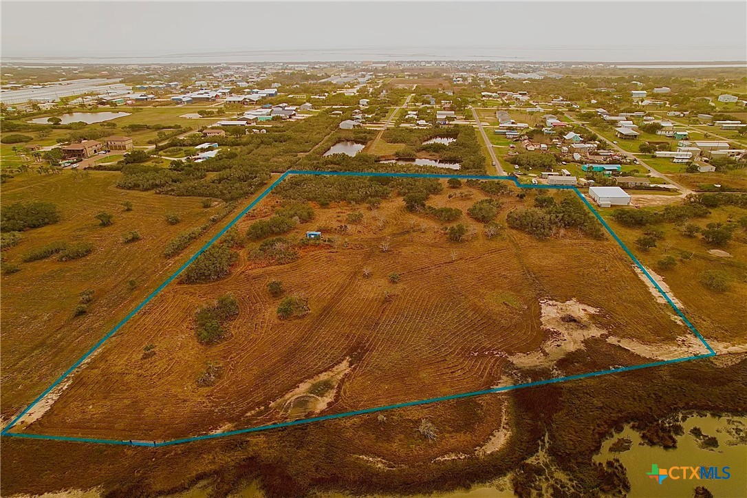 Tbb Blue Avenue Property Photo 7