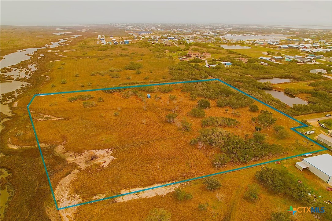 Tbb Blue Avenue Property Photo 8