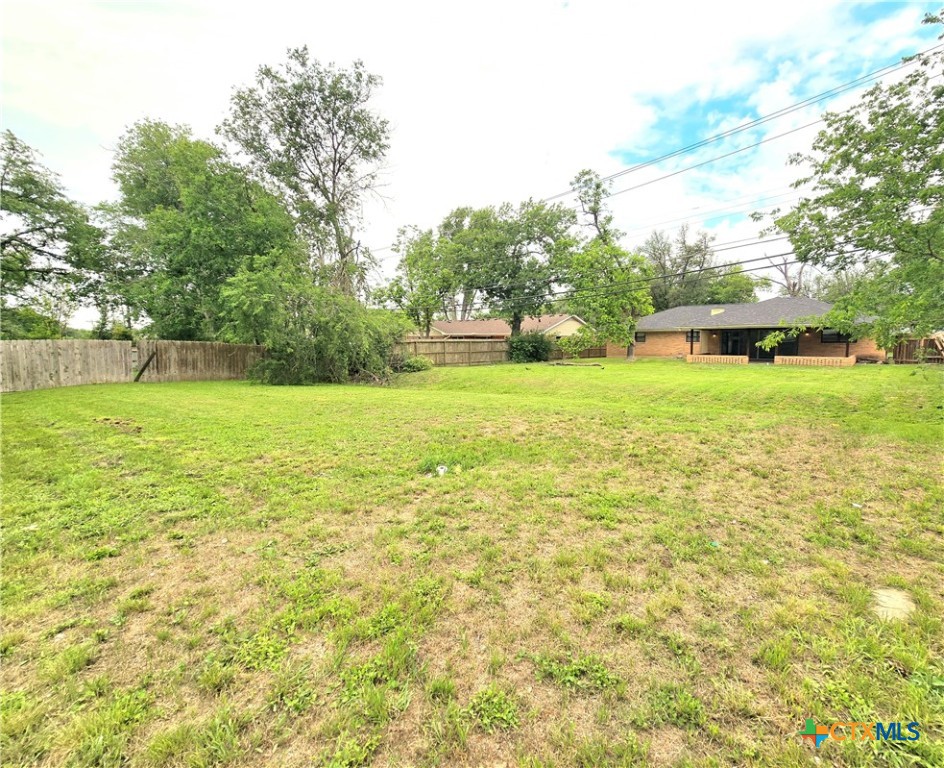 113 Apache Drive Property Photo 3