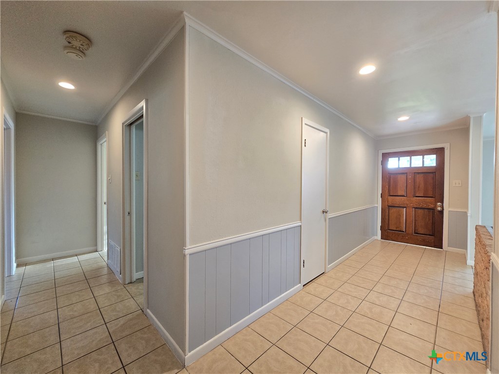 113 Apache Drive Property Photo 7