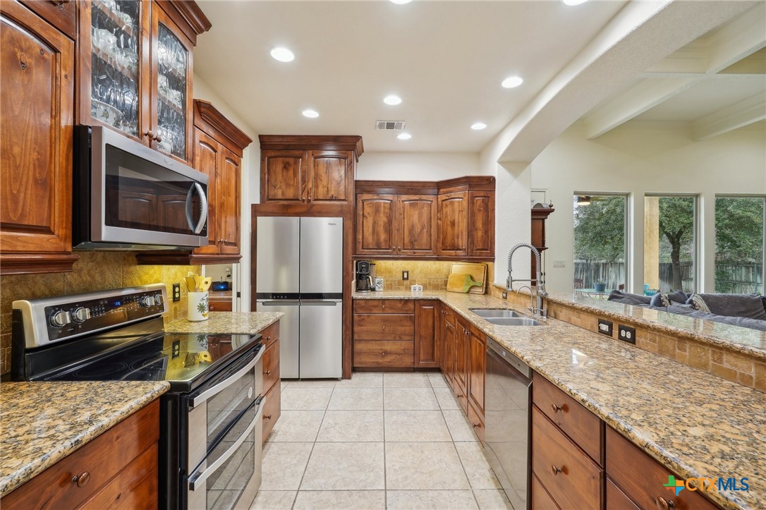 2622 Fairwood Drive Property Photo 20