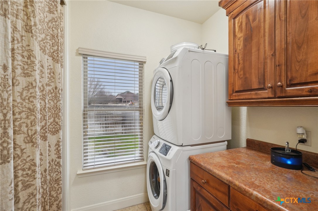 2622 Fairwood Drive Property Photo 22