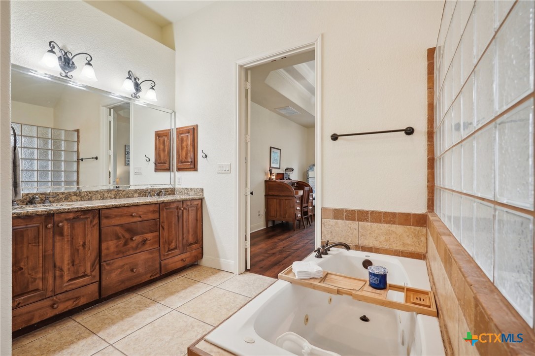 2622 Fairwood Drive Property Photo 27