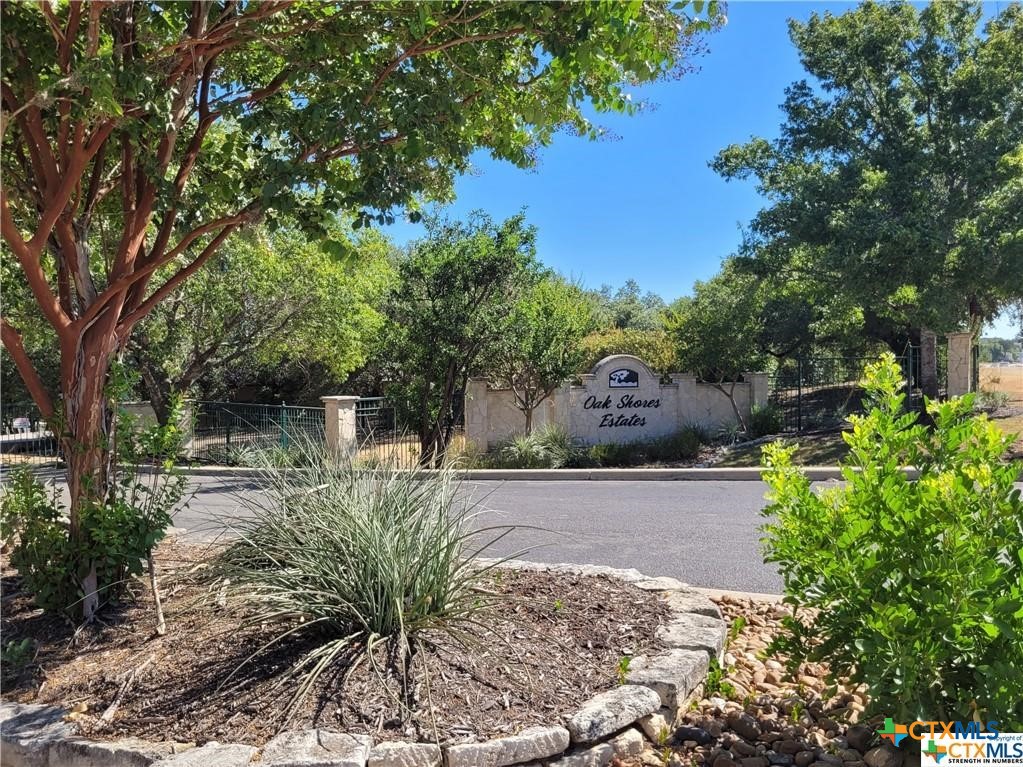 344 Scarlet Court Property Photo 4