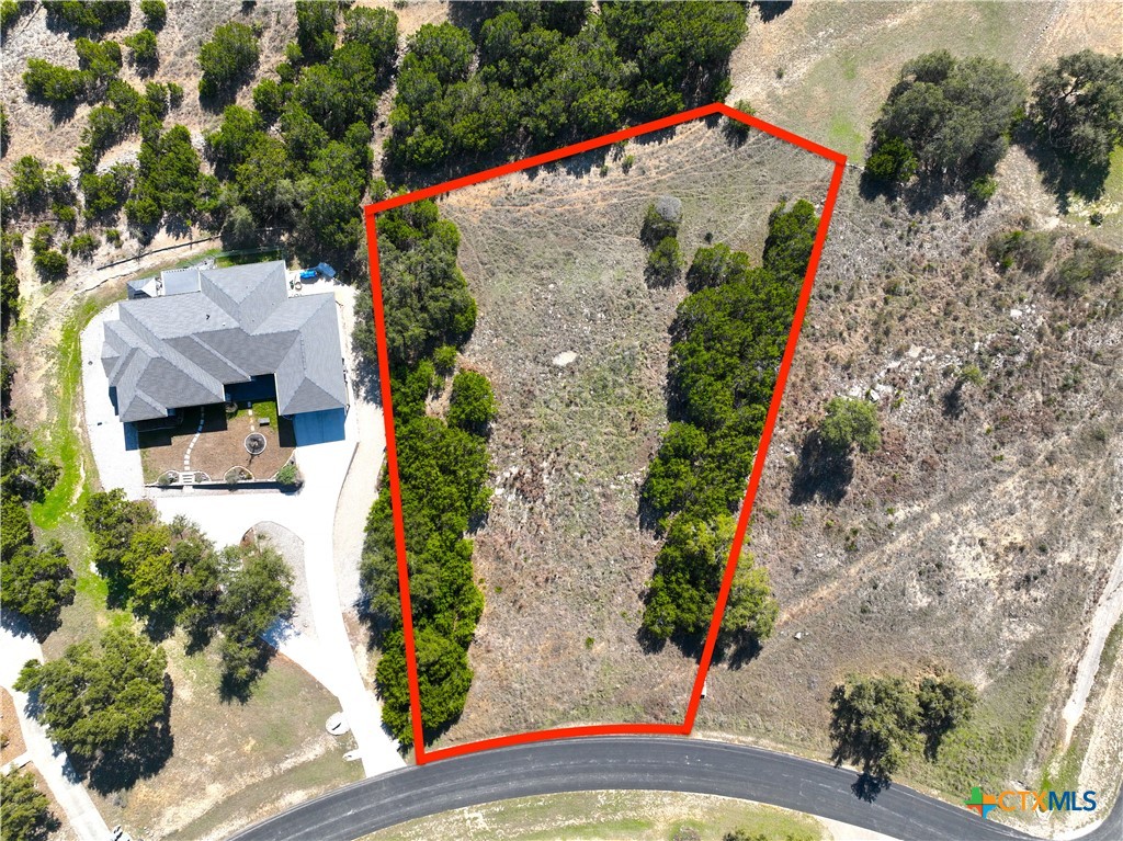 344 Scarlet Court Property Photo 5