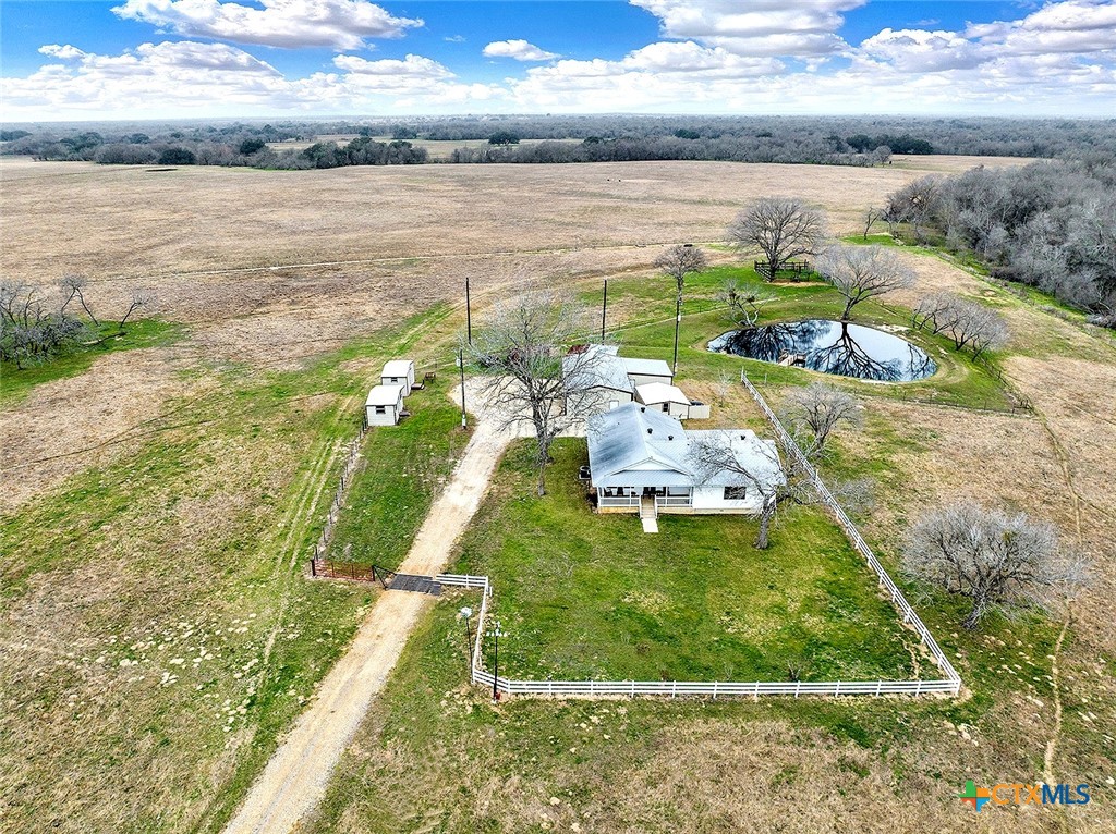 4418 E State Highway 97 Property Photo