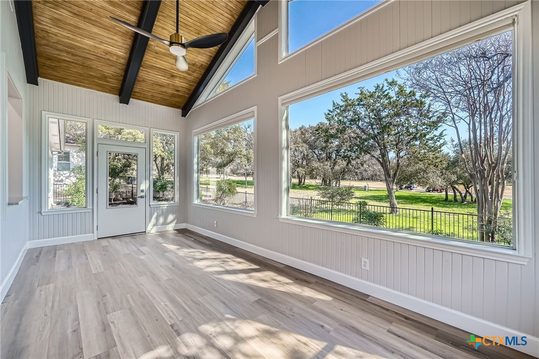 102 Blue Sky Court Property Photo 1